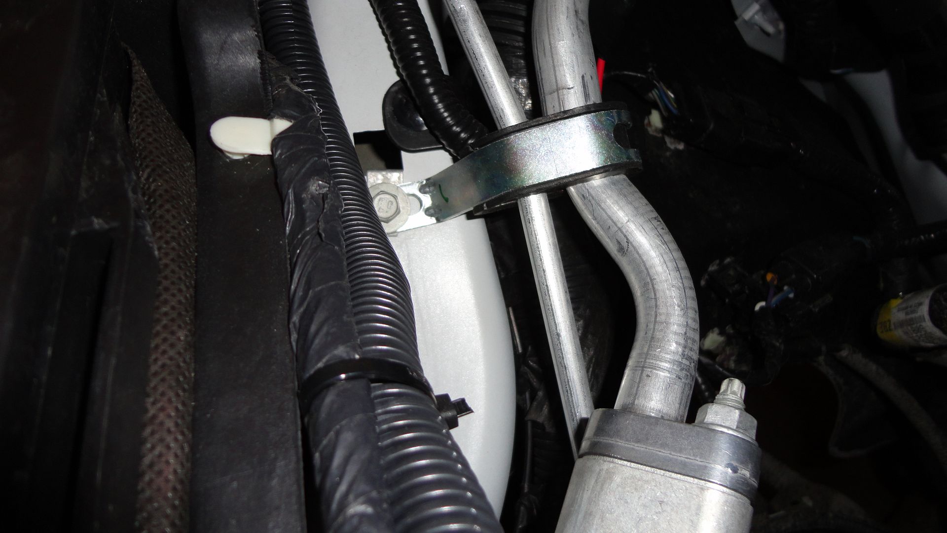 How To Wire Raptor AUX upfitter switches - FORD RAPTOR FORUM - Ford SVT
