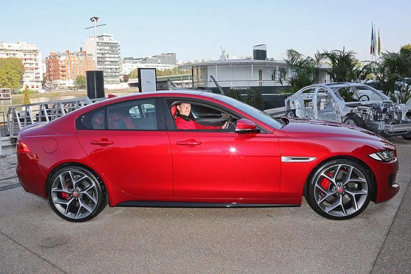 Jaguar-XE-2015-Sitzprobe-BMW-3er-Konkurr