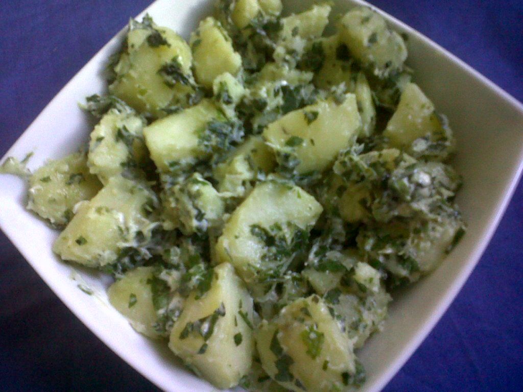 White Potato and Spinach Salad