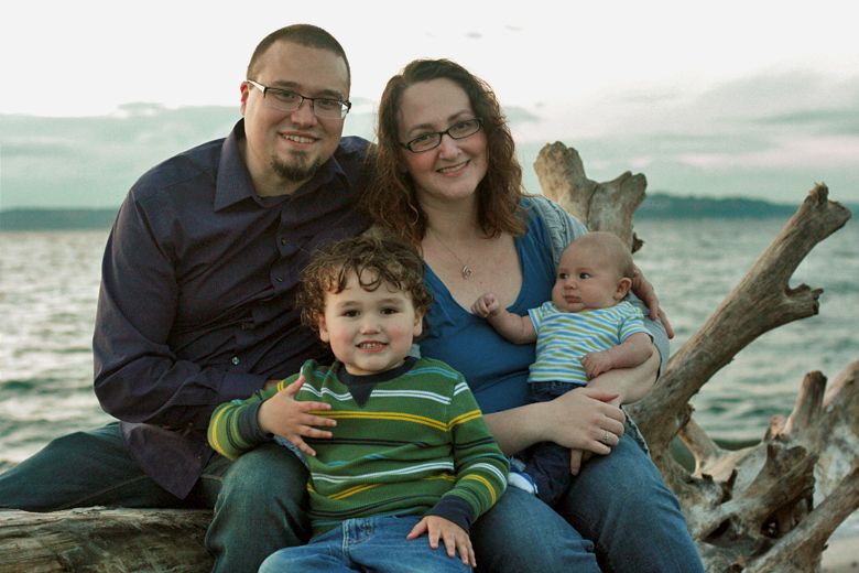 Photo Credit: Hobo Mama family portrait of four on the beach
