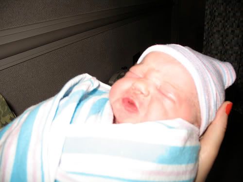 newborn baby flash