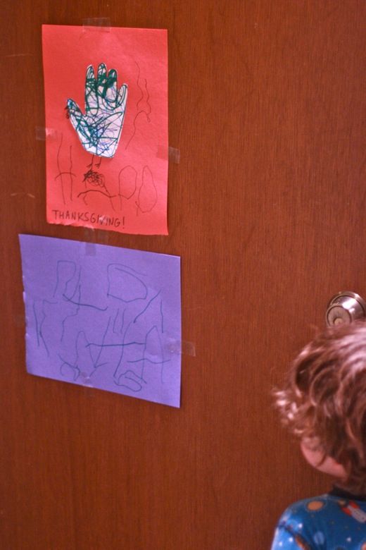 9 sign hanging on door hand turkey — thanksgiving holidays