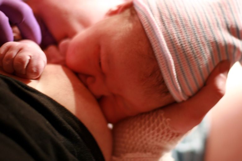 birth — help with breastfeeding newborn baby in hospital