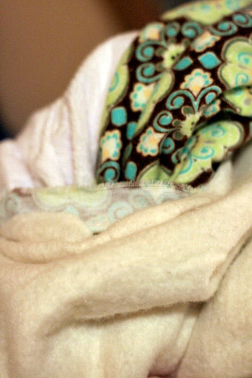 Hobo Mama ~ Sew a cozy throw blanket Hobo Mama ~ Sew a cozy throw blanket