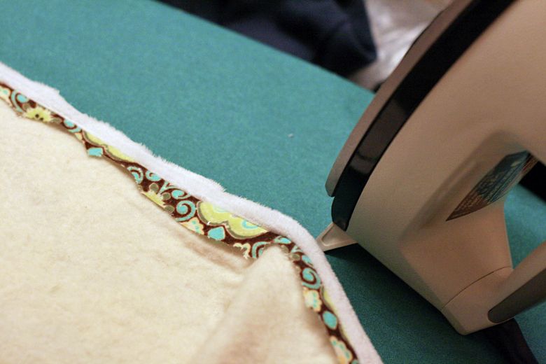 Hobo Mama ~ Sew a cozy throw blanket Hobo Mama ~ Sew a cozy throw blanket