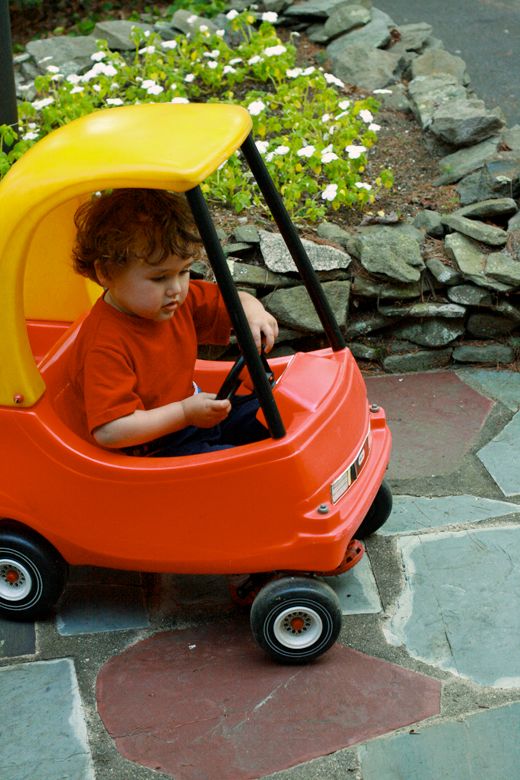 Hobo Mama = 37 fun things to take along when traveling with kids
