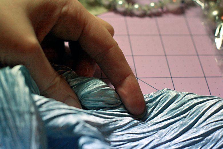 fabric bead necklace crinkle