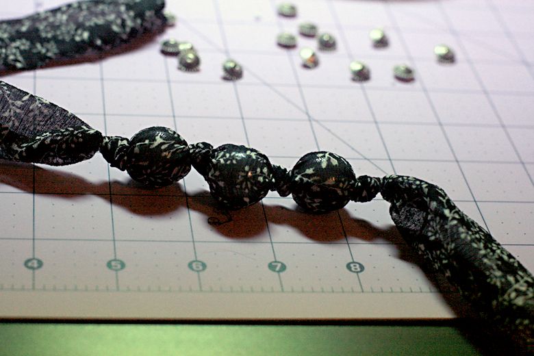 fabric bead necklace outer beads