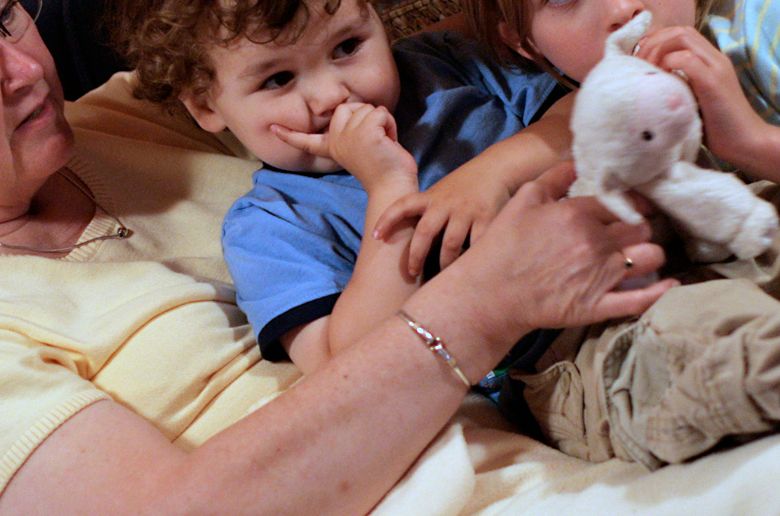 Hobo Mama = 37 fun things to take along when traveling with kids