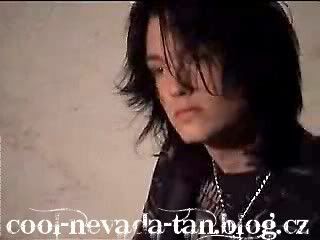 1F1SCfZmC5c00414813-35-02.jpg picture by MartiKaulitz2