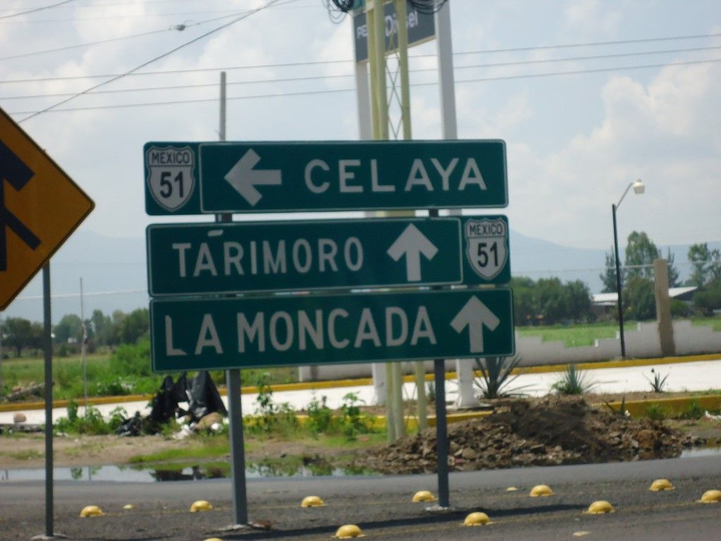 Sign to Tarimoro