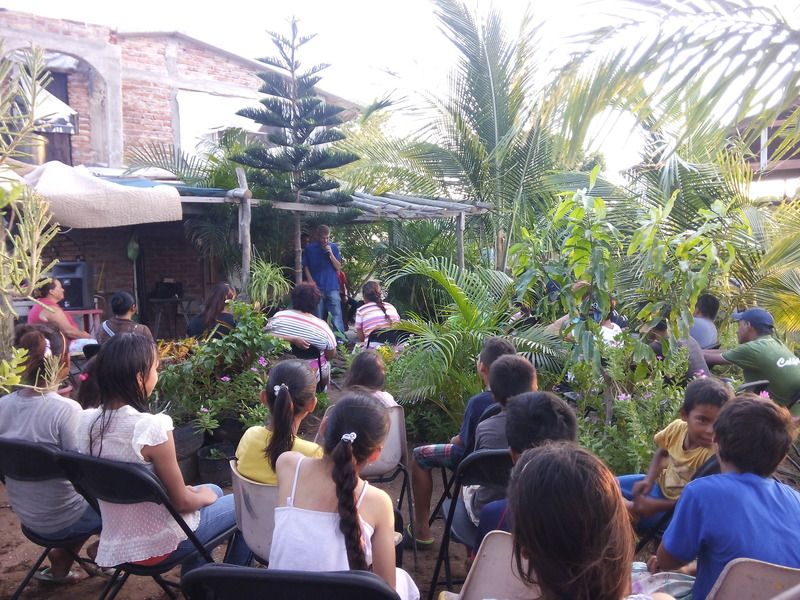 Meeting at Julio and Lupita's house in La Pitahaya