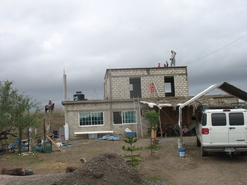 Finishing up the Roof