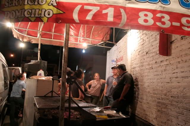 A curb-side hamburger stand in Culiacan