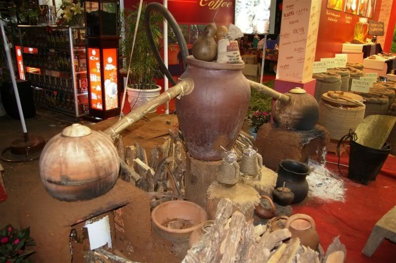 ly cà phê bự nhất của Việt Nam. - 2