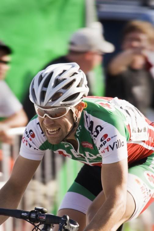 IMAGE: http://i233.photobucket.com/albums/ee38/eahime/Tulsa%20Tough%202008/IMG_8786.jpg