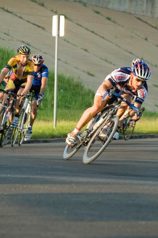 IMAGE: http://i233.photobucket.com/albums/ee38/eahime/Tulsa%20Tough%202008/IMG_9020.jpg