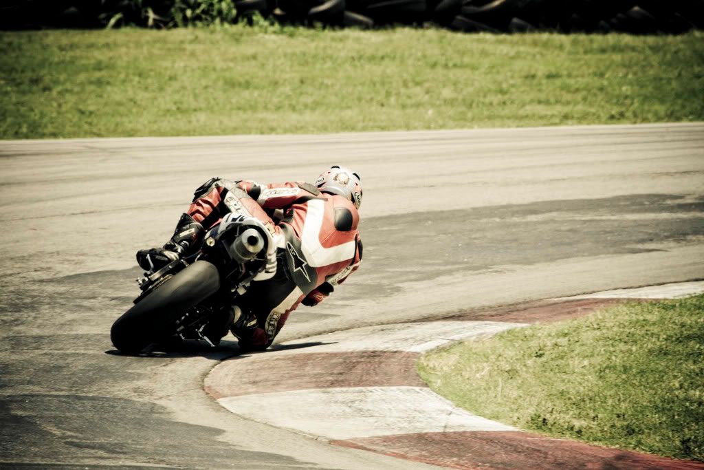 IMAGE: http://i233.photobucket.com/albums/ee38/eahime/raceheavyedit6.jpg