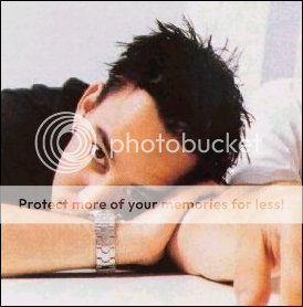 http://i233.photobucket.com/albums/ee157/encinaljones/mike_shinoda1.png