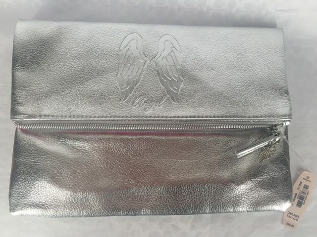  photo Silver Clutch 1_zpscbikricf.jpg